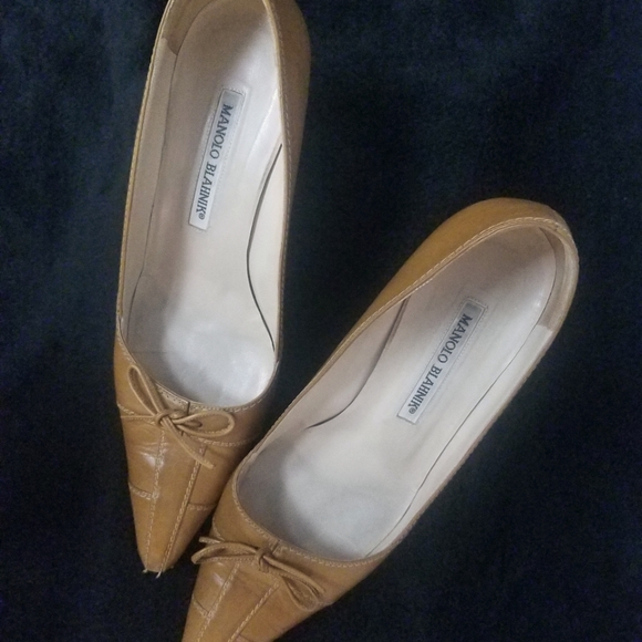 Manolo Blahnik light tan classic pump kitten heel Oxford stitch with bow 38 - Picture 6 of 6